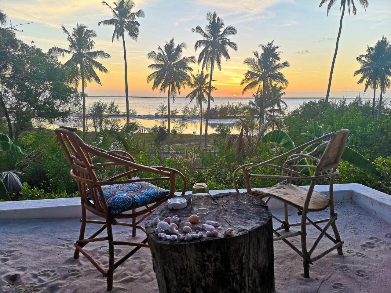 Отель Kae Funk Zanzibar Michamvi Kae Экстерьер фото