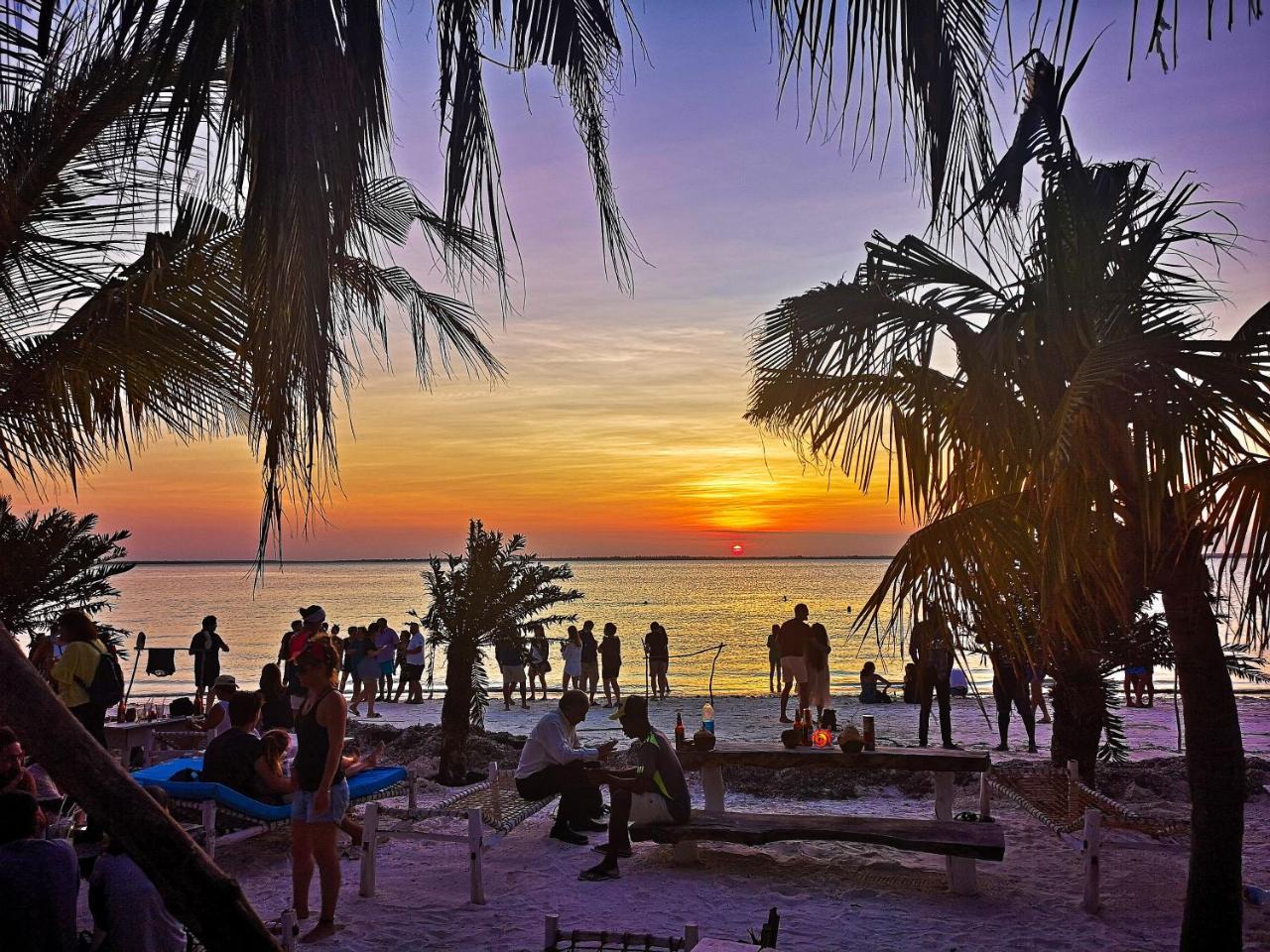 Отель Kae Funk Zanzibar Michamvi Kae Экстерьер фото